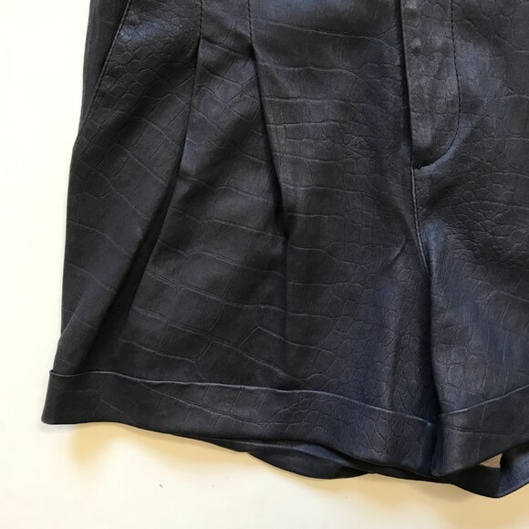 SPRWMN Deep Pleat Trouser Leather Shorts Womens Small Navy Blue High Rise Cuffed - Picture 5 of 11